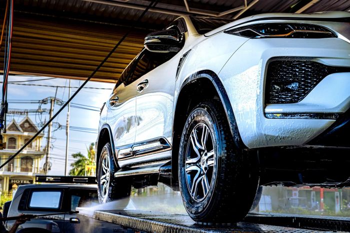 Hình ảnh quy trình chăm sóc xe tỉ mỉ tại Ngoclopoto Auto Service