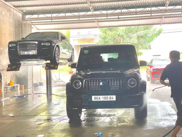 Hình ảnh quy trình chăm sóc xe chuyên nghiệp tại Rửa Xe 79