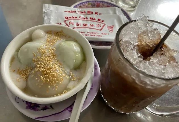 Quán Chè Hà Ký - điểm dừng chân lý tưởng cho tín đồ hảo ngọt tại Sài Gòn