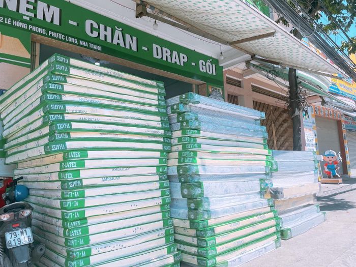 Không gian trải nghiệm sản phẩm tại Siêu Thị Nệm Phúc Nhân Gia (Ảnh 3)
