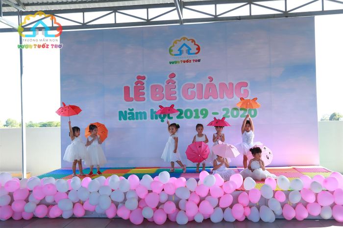 Hình ảnh khuôn viên xanh mát tại Trường mầm non Vườn Tuổi Thơ