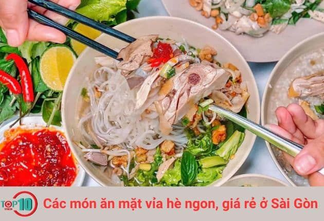 Hủ Tiếu Gõ – Món Ăn Dân Dã Nổi Tiếng Của Sài Gòn