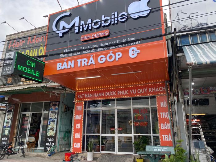 Không gian trưng bày hiện đại tại CM Mobile