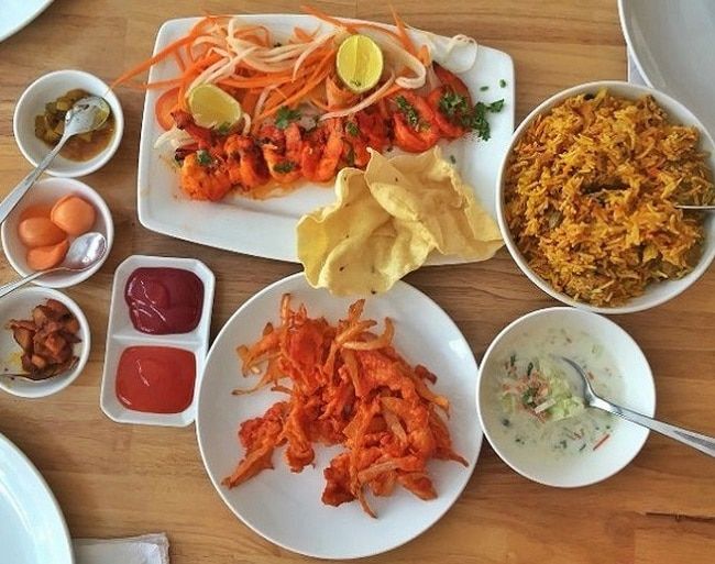 Parivar Indian Cuisine là một trong những địa chỉ nổi bật trong danh sách Top 10 Nhà hàng món Ấn Độ ngon tại TP.HCM, mang đến cho thực khách những món ăn đậm đà hương vị Ấn Độ.