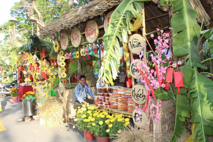 Dàn ý tả quang cảnh phiên chợ thôn quê vào ngày Tết qua trí tưởng tượng của em (Hình ảnh minh họa 1)