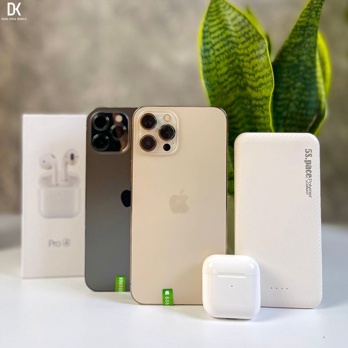Góc trải nghiệm sản phẩm cao cấp tại DK Mobile