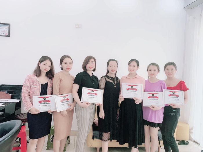 Thẩm Mỹ Linh Lan