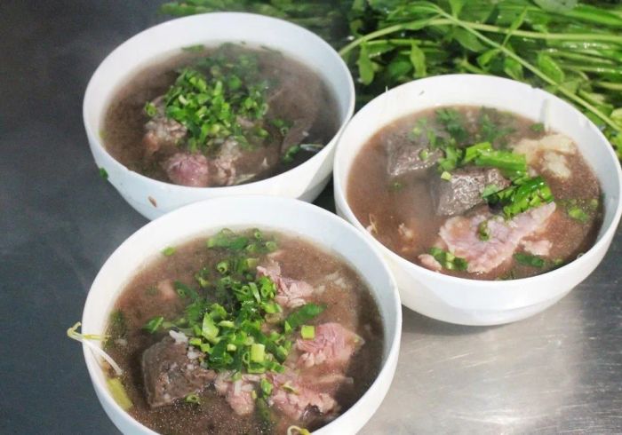 Hình ảnh tô cháo bò thơm ngon tại Ngọc Linh