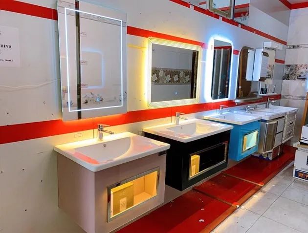 4 mẫu gương toilet nổi bật của Hòa Bình Glass