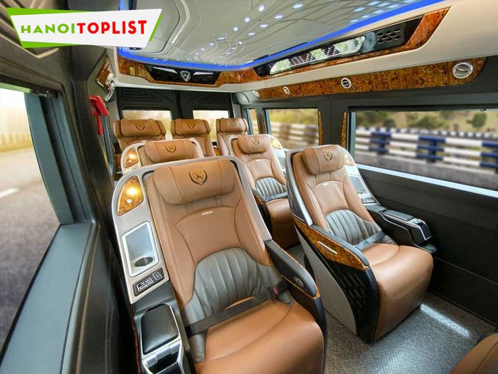 dcar-hang-xe-limousine-ha-noi-sapa-phuc-vu-chuyen-nghiep-Mytour