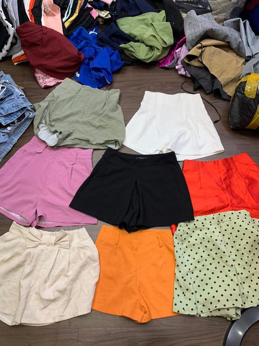 Hình ảnh Shop Thảo Lê Secondhand – Góc nhỏ đầy sắc màu vintage
