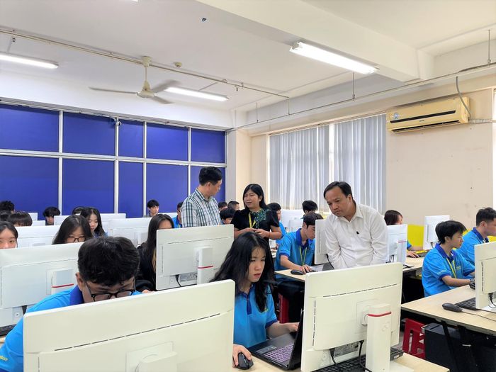 Trường Cao Đẳng Công Nghệ Thông Tin TP.HCM (ICT) hình ảnh 2