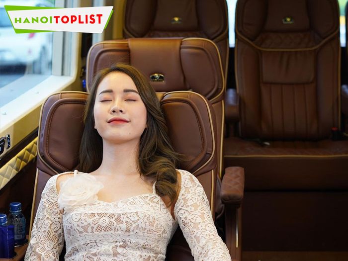 adam-viet-travel-limousine-premium-ha-noi-sapa-Mytour