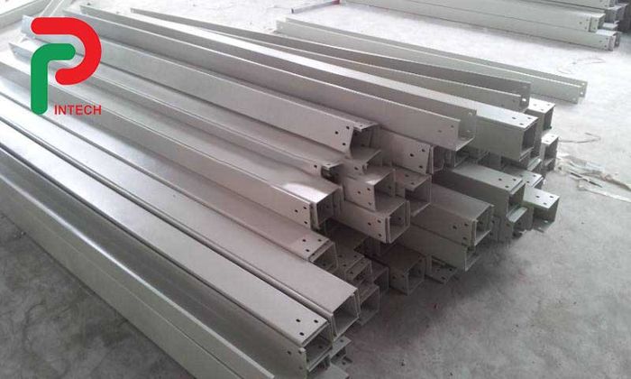 Bộ sưu tập sản phẩm thang máng cáp đa dạng từ Phúc Long Intech