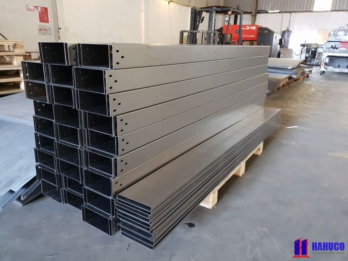 Bộ sưu tập sản phẩm thang máng cáp đa dạng của Hải Hưng