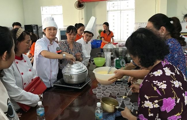 Lớp dạy nấu ăn tại Nhà Văn Hóa Phụ Nữ TP. HCM