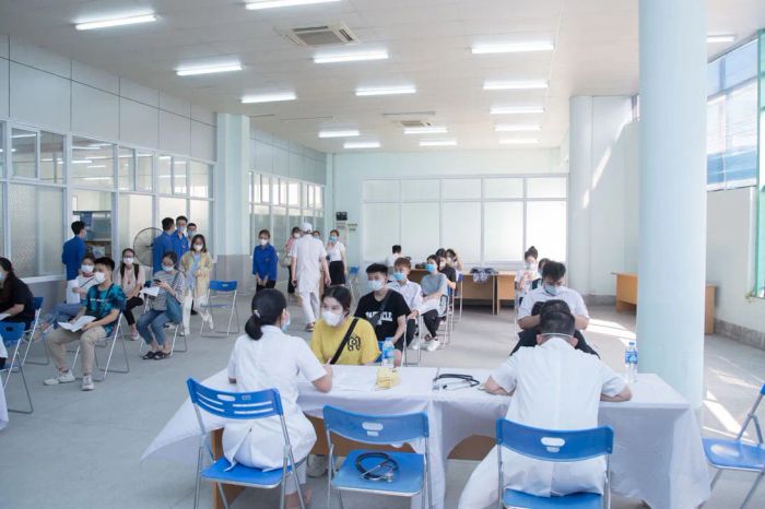 Đội ngũ y bác sĩ tận tâm tại Viện Y học biển Việt Nam