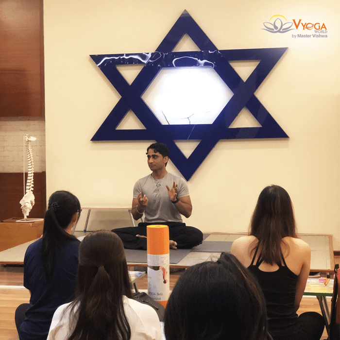 Địa chỉ Yoga chuẩn Ấn Độ tại Quận 10 - Vyoga World