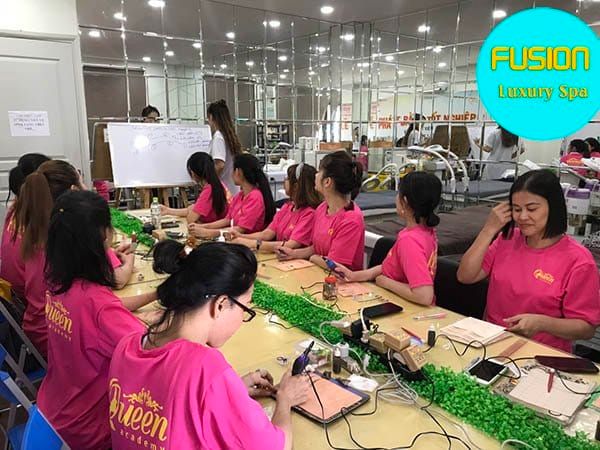 Khóa học phun xăm thẩm mỹ chuyên nghiệp tại Học viện sắc đẹp Fusion