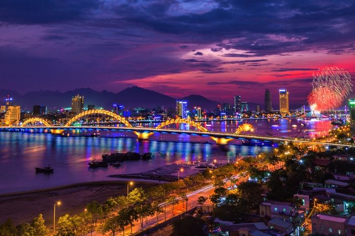 Toàn cảnh biển Mỹ Khê - một trong những bãi biển đẹp nhất hành tinh