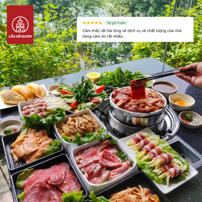 Tầm nhìn tuyệt đẹp ra Hồ Gươm từ nhà hàng
