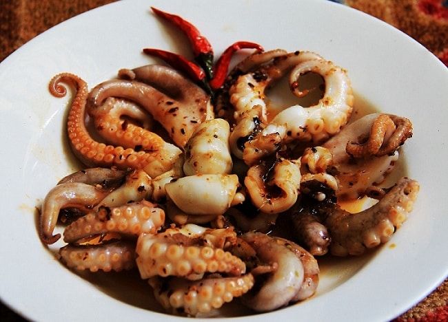 Khám phá tinh hoa ẩm thực Hạ Long: Ruốc lỗ xào sa tế - món ngon đậm đà hương vị biển