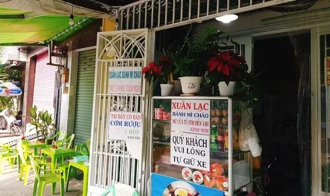 Bánh mì chảo Xuân Lạc - Tinh hoa ẩm thực đường phố Sài Gòn