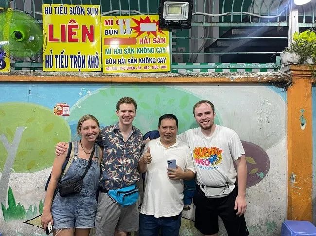 Hủ tiếu sườn sụn Liên - Nét đặc trưng ẩm thực đường phố Sài Gòn