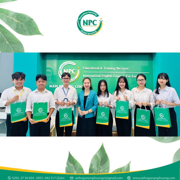 Hình ảnh sinh động về lớp học IELTS tại Anh Ngữ Nam Phương