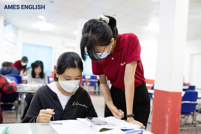 Giờ học tương tác với giáo viên bản ngữ tại AMES