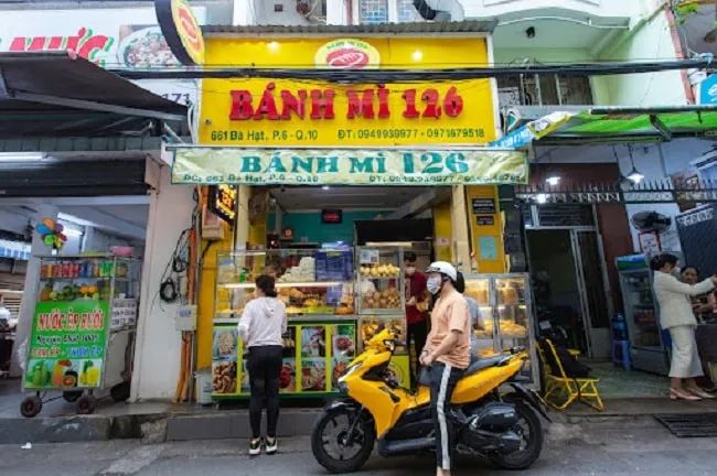 Tiệm bánh mì 126 - Điểm hẹn bánh mì ngon giá bình dân