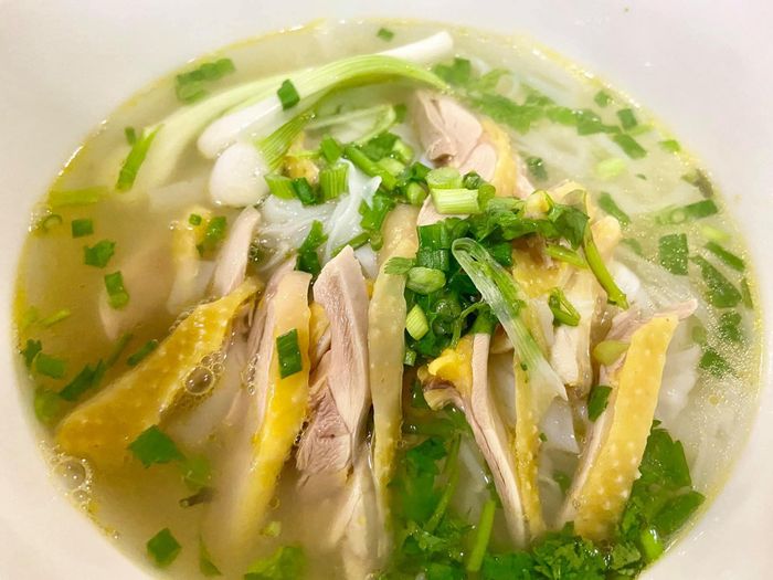 Phở gà Cô Béo hình ảnh 2