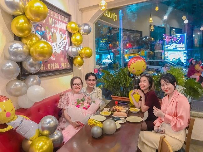 Nhà Hàng OLiu Đỏ - Khám phá không gian ấm cúng và thực đơn đầy hấp dẫn tại quận 4
