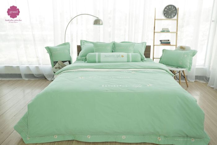 Không gian trưng bày đa dạng tại VINH HIỀN