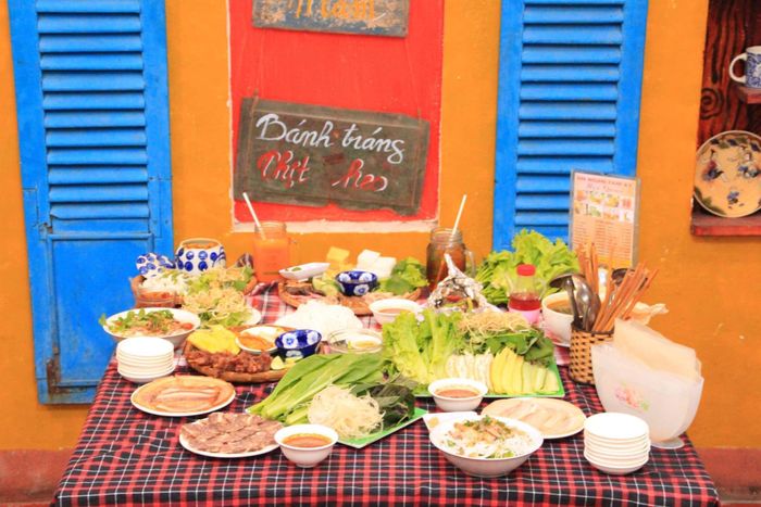 Hình ảnh thực đơn hấp dẫn tại Mộc Quán