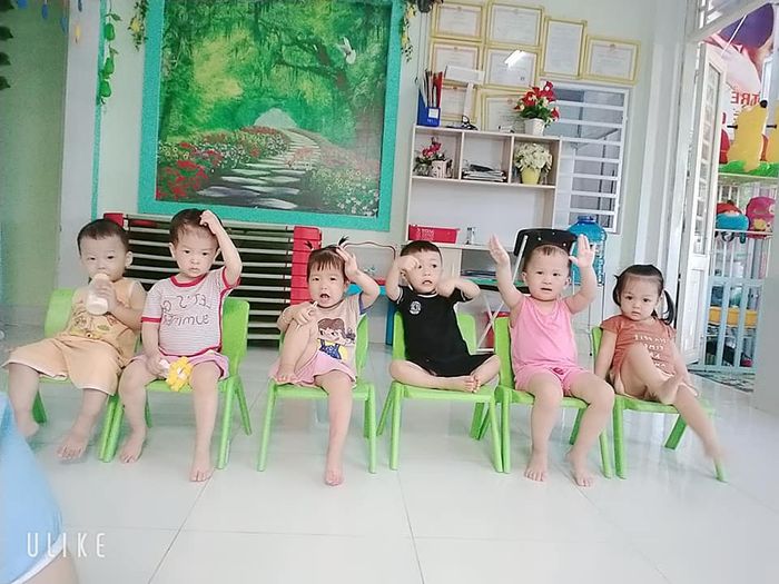 Nhóm Trẻ Ánh Dương - Khoảnh khắc hạnh phúc qua từng bức ảnh