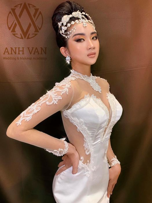 Hình ảnh học viên thực hành tại Anh Vân Makeup Academy
