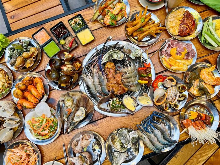 Không gian ẩm thực sôi động tại Alibaba Buffet
