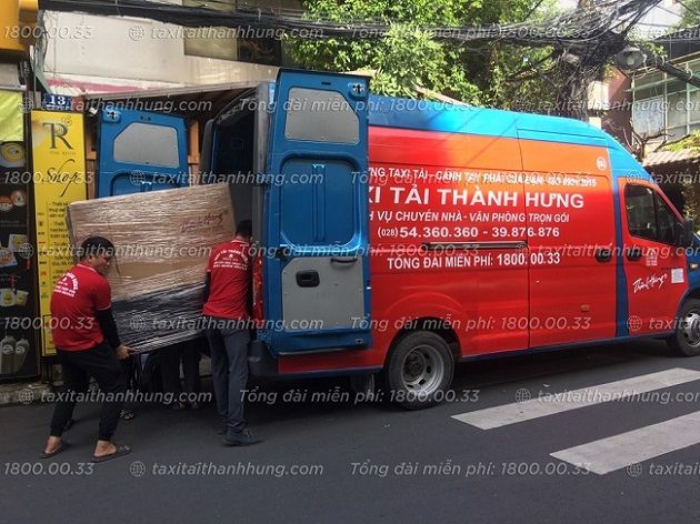 Hình ảnh đội xe vận tải Thành Hưng
