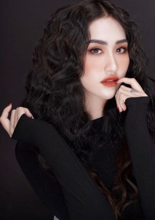 Hình ảnh học viên thực hành tại AMBER Bridal
