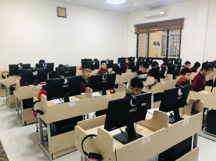 Trường Tiểu học và Trung học cơ sở Newton TH (Trường Newton TH school) ảnh 2