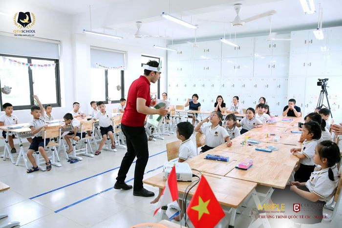 Trường Tiểu học, THCS & THPT QTHS ảnh 2