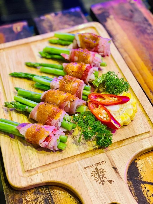Góc tiệc nướng ngoài trời tại Hội Ngộ BBQ - Ảnh 2