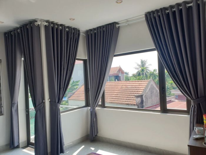 Không gian trưng bày sang trọng tại Rèm Đỗ Vinh