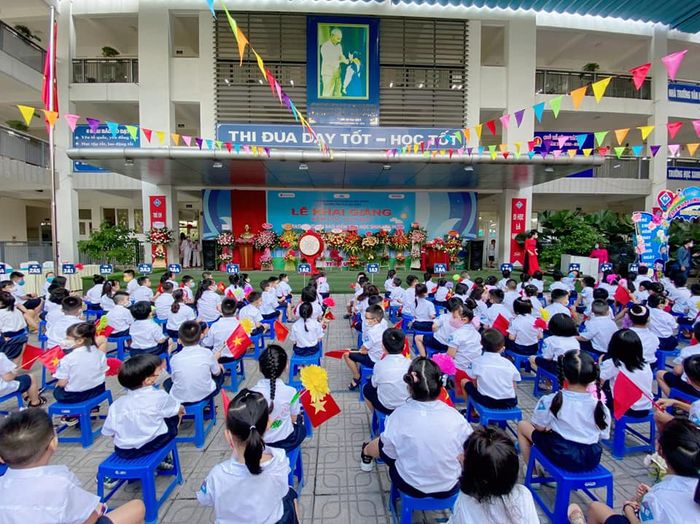 Hoạt động ngoại khóa sôi nổi tại Trường Tiểu học Bà Triệu