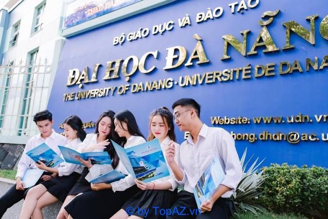 Trung tâm ngoại ngữ Trường Đại học Đà Nẵng (DCFL) – nơi hội tụ tri thức và cơ hội phát triển ngôn ngữ.
