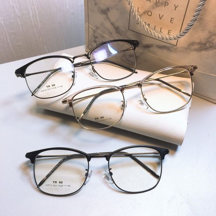 Hình ảnh Eyewear HUT 1