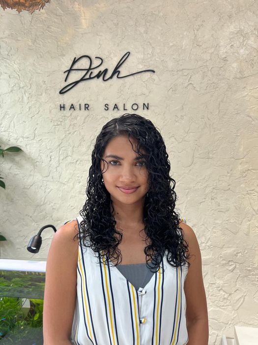 Không gian làm đẹp đầy cảm hứng tại Hair Salon Đỉnh