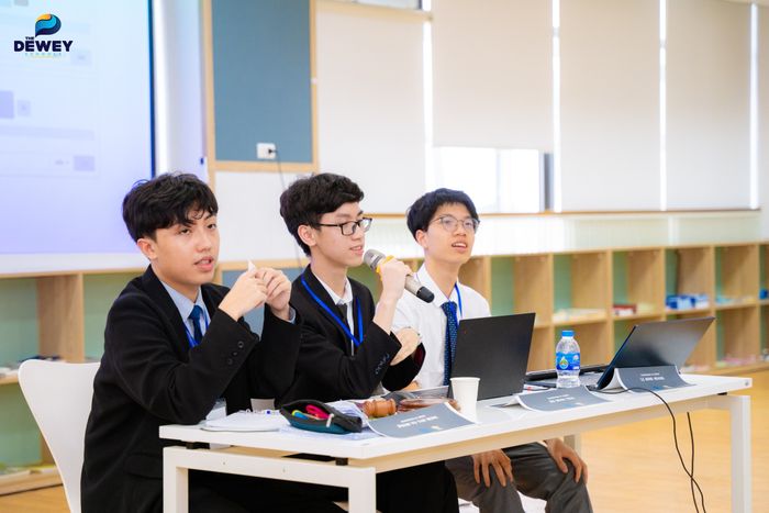 Hình ảnh khu thể chất hiện đại tại The Dewey Schools