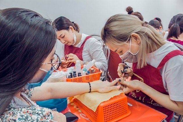 Lớp học Nail tại World Nail School